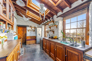 Photo 44- click for photo gallery